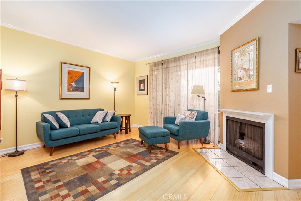 3913 N Virginia Road #203