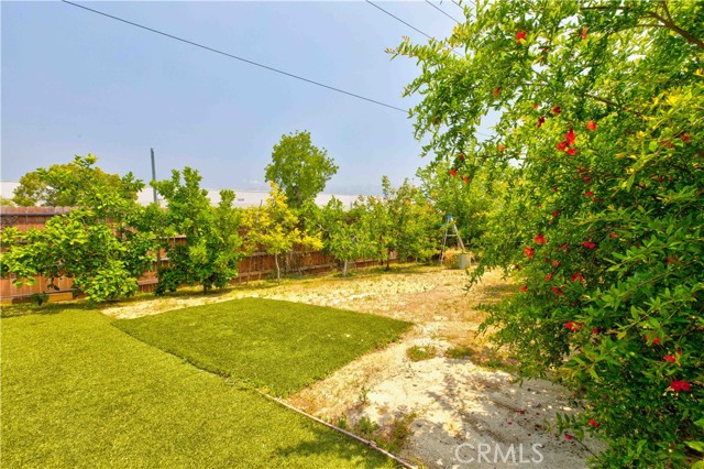 Detail Gallery Image 12 of 47 For 1901 W Pacific Ave, Burbank,  CA 91506 - 3 Beds | 3 Baths