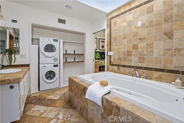 Detail Gallery Image 36 of 46 For 9701 Bothwell Road, Northridge,  CA 91324 - 4 Beds | 3/1 Baths