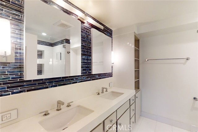 Detail Gallery Image 11 of 27 For 7135 Hollywood Bld #210,  Los Angeles,  CA 90046 - 1 Beds | 2 Baths