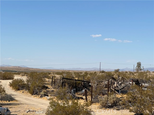 Detail Gallery Image 4 of 5 For 22273 W Main St, Barstow,  CA 92311 - 2 Beds | 1 Baths