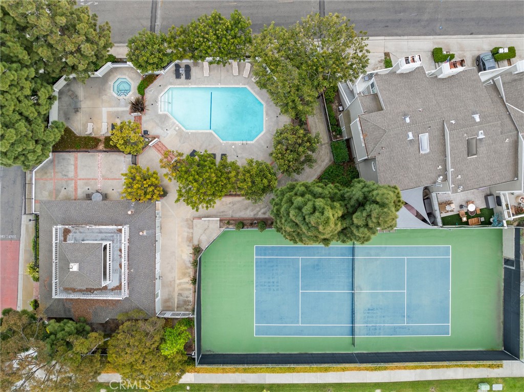 https://media.crmls.org/medias/ca71567a-3d5c-4dad-8648-9b33a62d93d2.jpg?preset=X-Large