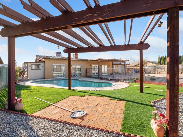 Detail Gallery Image 9 of 43 For 11935 Wapato Rd, Apple Valley,  CA 92308 - 4 Beds | 2 Baths