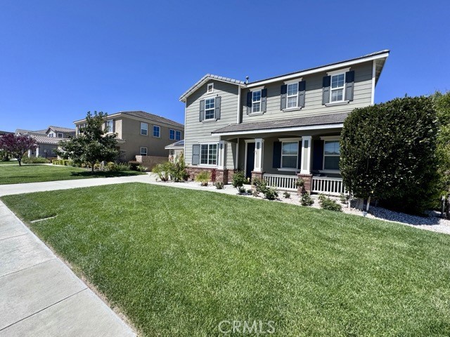 Detail Gallery Image 3 of 75 For 28451 Nautical Point Cir, Menifee,  CA 92585 - 5 Beds | 3 Baths
