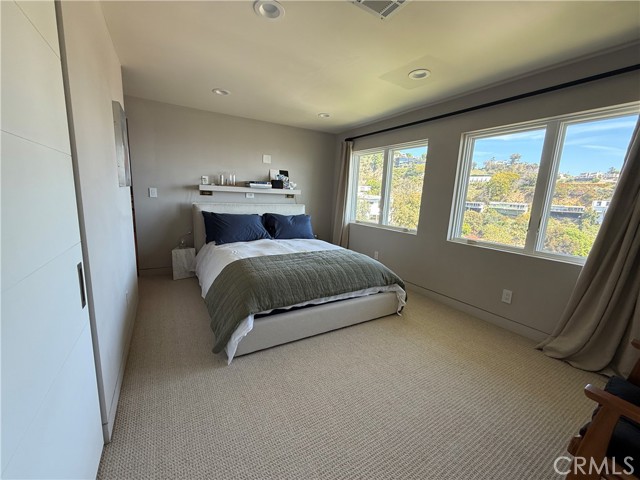 8672 Franklin Avenue, Los Angeles CA: https://media.crmls.org/medias/ca728738-1993-44a5-a6ce-c464c32c6f68.jpg