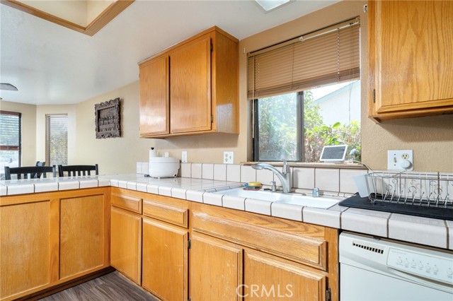 13745 Bel Air Drive, Victorville CA: https://media.crmls.org/medias/ca72dffa-069a-4cb3-8e36-5767e3ce0856.jpg