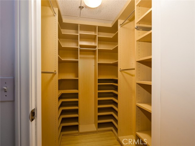 Detail Gallery Image 25 of 37 For 10664 Wilkins Ave #202,  Los Angeles,  CA 90024 - 2 Beds | 2/1 Baths