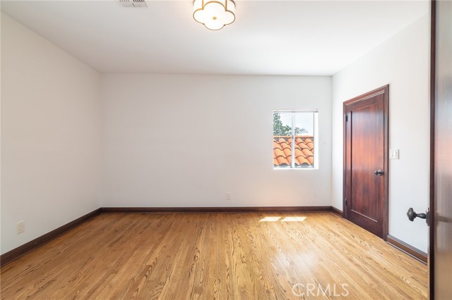 Detail Gallery Image 14 of 39 For 1949 N Catalina Street, –,  CA 90027 - 6 Beds | 5 Baths