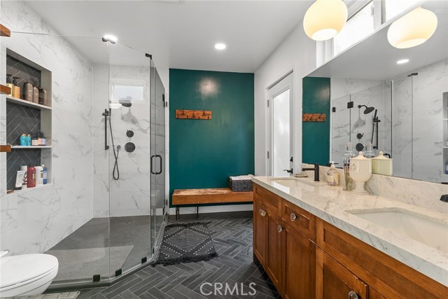 4835 Almidor Avenue, Woodland Hills CA: https://media.crmls.org/medias/ca72fb46-ce33-4b12-bc42-d1236761d6c5.jpg