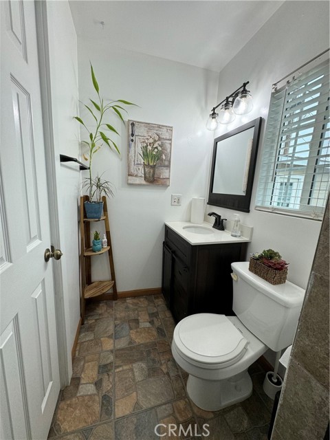 Detail Gallery Image 9 of 20 For 9326 Dorrington Ave, Arleta,  CA 91331 - 4 Beds | 2/1 Baths