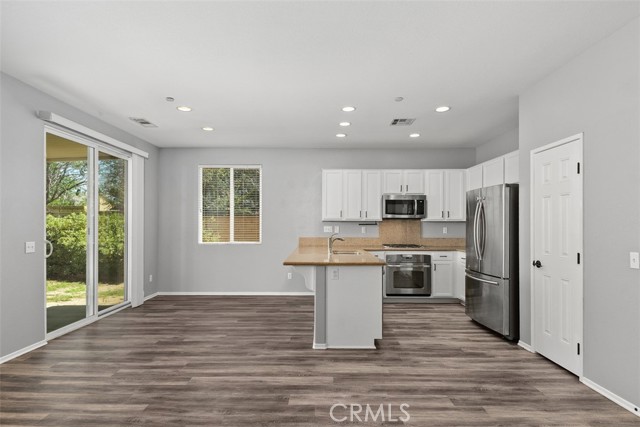 96 Luna Avenue, Beaumont CA: https://media.crmls.org/medias/ca74ea71-641a-4e62-a92b-fc572b185c70.jpg
