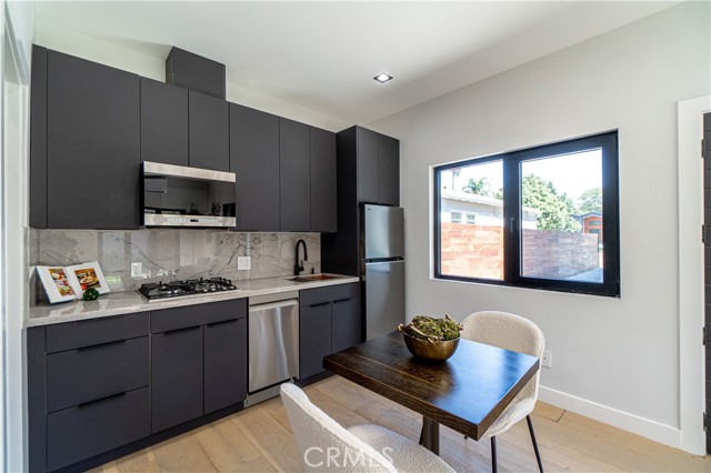 Detail Gallery Image 58 of 65 For 10943 Pickford Way, Culver City,  CA 90230 - 5 Beds | 4/1 Baths