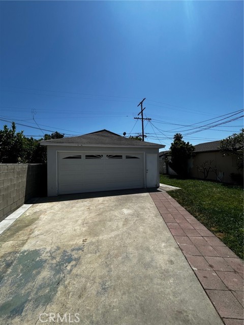 2914 Missouri Avenue, South Gate CA: https://media.crmls.org/medias/ca764405-4f5e-40f6-ab84-ce5c5c816679.jpg