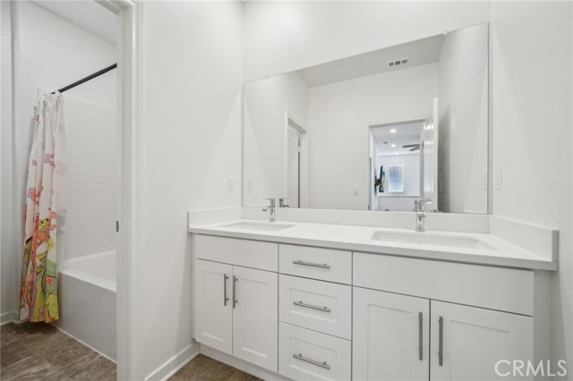 Detail Gallery Image 29 of 64 For 16233 Lozano St #2,  Fontana,  CA 92336 - 3 Beds | 2/1 Baths