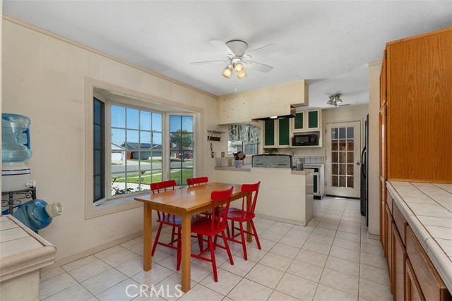 Detail Gallery Image 6 of 29 For 6002 Welde Cir, Huntington Beach,  CA 92647 - 3 Beds | 2 Baths