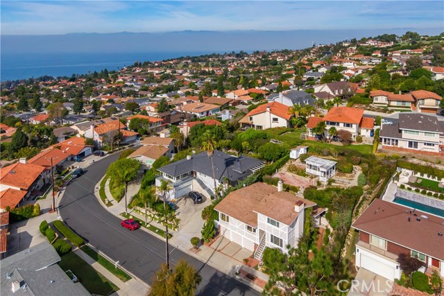 Lobrook is a circular street that becomes Braidwood Drive.