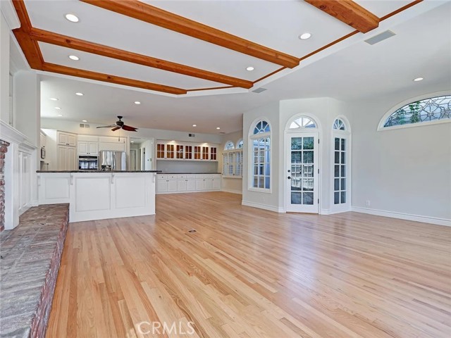 Detail Gallery Image 5 of 22 For 317 4th St, Manhattan Beach,  CA 90266 - 4 Beds | 4 Baths