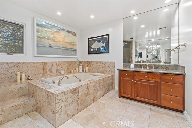 Detail Gallery Image 30 of 41 For 600 Cliff Dr, Newport Beach,  CA 92663 - 5 Beds | 4/1 Baths