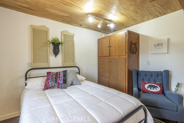 35853 Sierra Linda Drive, Wishon CA: https://media.crmls.org/medias/ca7a0963-7660-4359-9291-5df56c0c3de9.jpg