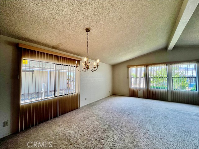 24600 Mountain Ave, Hemet CA: https://media.crmls.org/medias/ca7b2139-8913-4b97-9b62-46587eccb7c0.jpg
