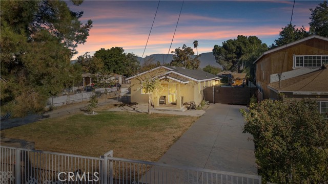 Detail Gallery Image 1 of 35 For 946 E 2nd St, San Bernardino,  CA 92408 - 5 Beds | 2 Baths