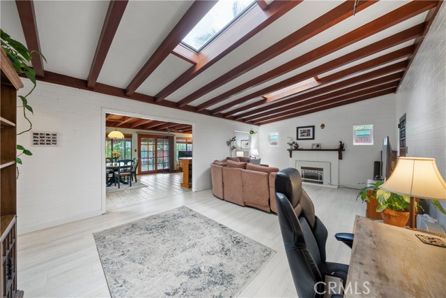 2324 Manchester Avenue, Cardiff by the Sea CA: https://media.crmls.org/medias/ca7c4ad1-2261-4146-959f-4622347a140e.jpg