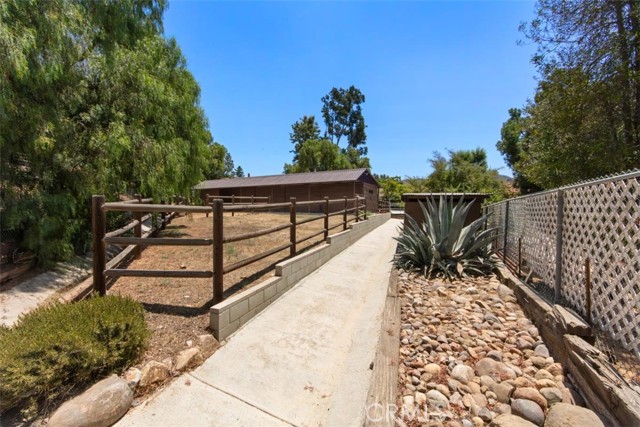 Detail Gallery Image 31 of 51 For 175 Wrangler Rd, Simi Valley,  CA 93065 - 4 Beds | 2 Baths