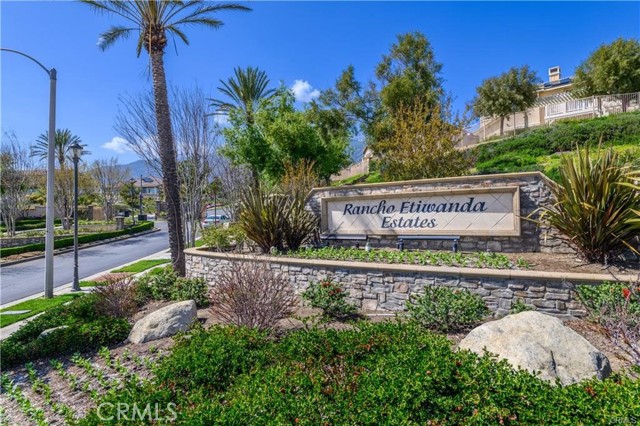 Detail Gallery Image 12 of 75 For 12575 Encino Ct, Rancho Cucamonga,  CA 91739 - 6 Beds | 4 Baths