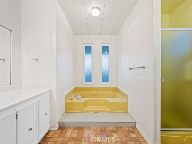 Detail Gallery Image 28 of 34 For 13393 Mariposa Rd #112,  Victorville,  CA 92395 - 2 Beds | 2 Baths