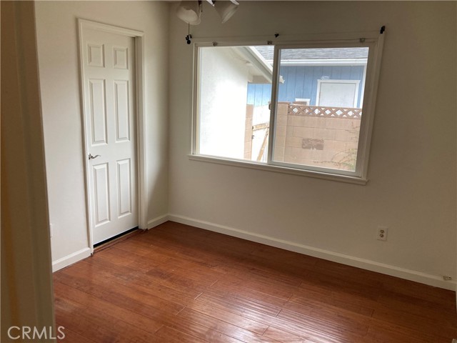 Detail Gallery Image 11 of 22 For 23464 Sylvan St, Woodland Hills,  CA 91367 - 3 Beds | 2/1 Baths