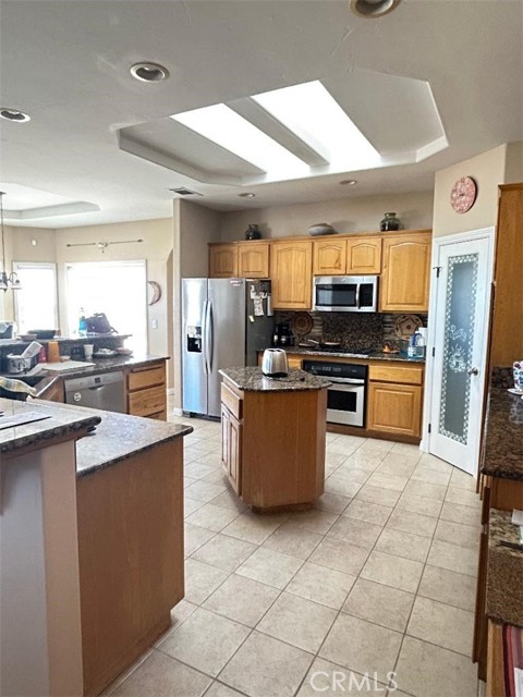 10928 Lantry Ln, Oak Hills, CA 92344 photo 30