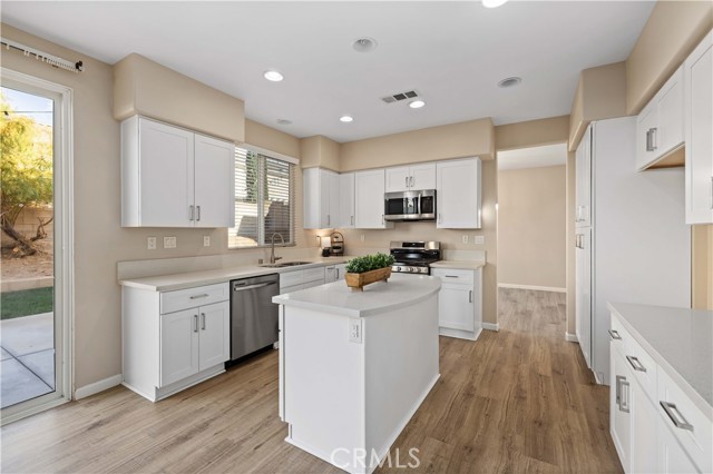 43342 Harbor, Lancaster CA: https://media.crmls.org/medias/ca7eb98d-c95d-4762-96af-2e14e6353702.jpg