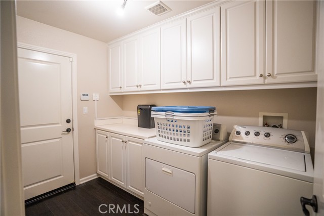 2303 Jefferson Street, Torrance CA: https://media.crmls.org/medias/ca7eeb02-d2b1-4385-9999-ae596ead6ead.jpg
