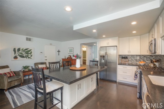 Detail Gallery Image 3 of 45 For 27 Royal Tern, Aliso Viejo,  CA 92656 - 3 Beds | 2/1 Baths