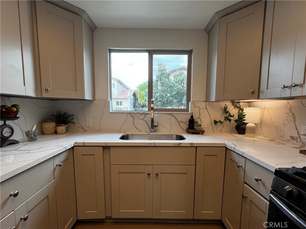 MLS #WS25255441 image #11