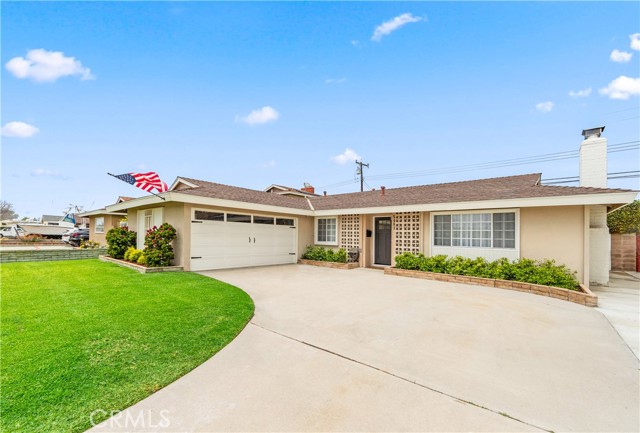 5481 Santa Gertrudes Ave, Garden Grove CA: https://media.crmls.org/medias/ca7f4fde-ba8a-4e40-a45a-71ea8790904a.jpg