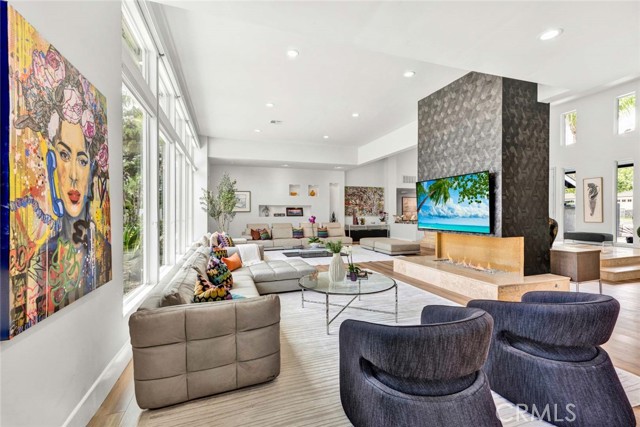 Image 7 of 46 For 18782 Peppertree Drive