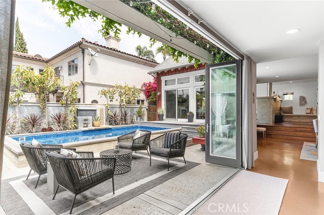 Detail Gallery Image 14 of 65 For 291 Argonne Ave, Long Beach,  CA 90803 - 5 Beds | 4 Baths