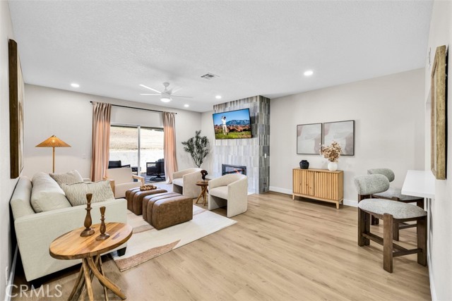 191 Desert Falls Circle, Palm Desert CA: https://media.crmls.org/medias/ca7faaf9-8876-4ba7-964f-010a208357fa.jpg