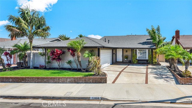 Detail Gallery Image 2 of 75 For 17452 Mayor Ln, Huntington Beach,  CA 92647 - 3 Beds | 2 Baths
