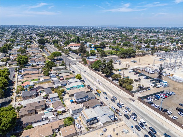 1142 E Century Boulevard, Los Angeles CA: https://media.crmls.org/medias/ca80234e-7fc8-4b04-a674-73da781d4810.jpg