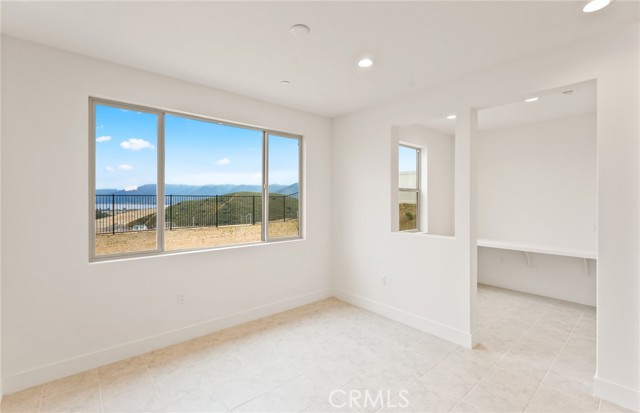 Detail Gallery Image 6 of 36 For 4083 Madonna Cir, Lake Elsinore,  CA 92530 - 6 Beds | 5 Baths