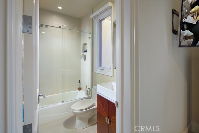 Detail Gallery Image 28 of 42 For 1 Elk Grove Ln, Laguna Niguel,  CA 92677 - 5 Beds | 5/2 Baths