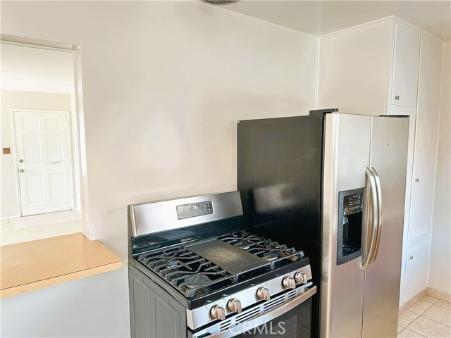 Detail Gallery Image 5 of 12 For 206 S West St, Anaheim,  CA 92805 - 1 Beds | 1 Baths