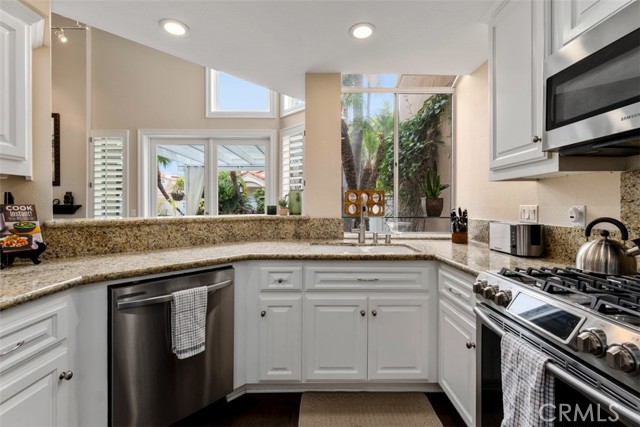 Detail Gallery Image 13 of 36 For 1 Port St, Laguna Niguel,  CA 92677 - 2 Beds | 2/1 Baths