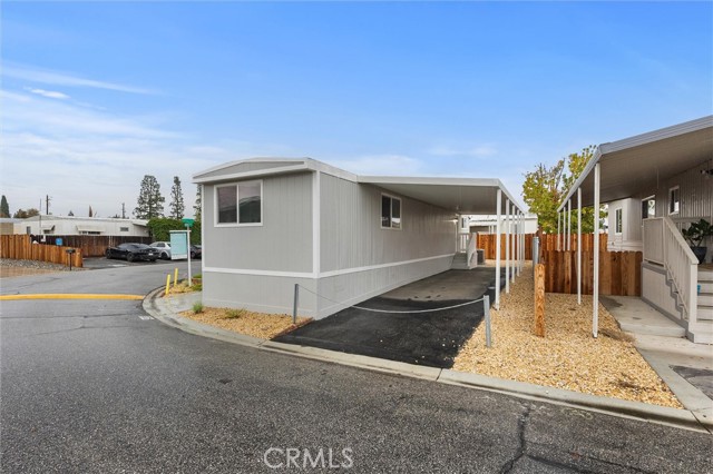 Detail Gallery Image 3 of 41 For 306 Kings Ln, Bakersfield,  CA 93308 - 2 Beds | 1 Baths