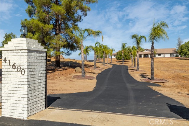 Detail Gallery Image 6 of 36 For 41600 Intrepid Rd, Hemet,  CA 92544 - 3 Beds | 2/1 Baths