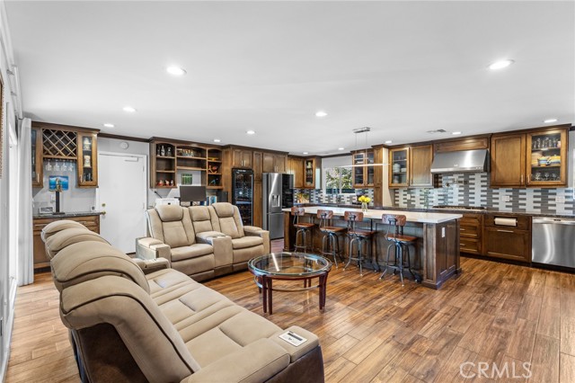 Detail Gallery Image 7 of 34 For 8674 Vine Valley, Sun Valley,  CA 91352 - 3 Beds | 2 Baths