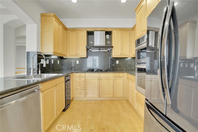 Detail Gallery Image 11 of 30 For 2889 Plaza Del Amo, Torrance,  CA 90503 - 3 Beds | 3 Baths