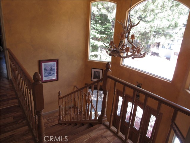 Detail Gallery Image 6 of 42 For 266 Holiday Vista Dr, Mammoth Lakes,  CA 93546 - 4 Beds | 3/1 Baths